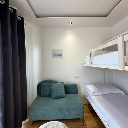 Blue Heaven Seaside Hotel Borsh