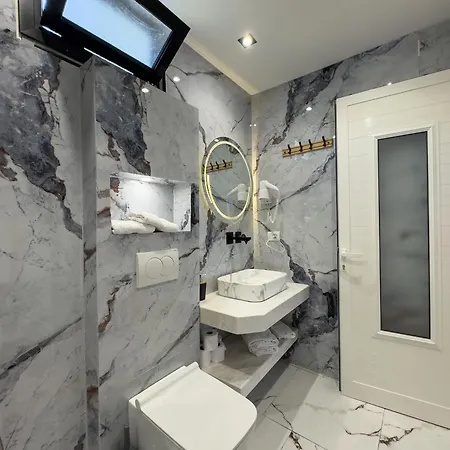 Blue Heaven Seaside 酒店