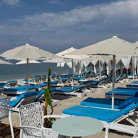 Blue Heaven Seaside Hotel Borsh