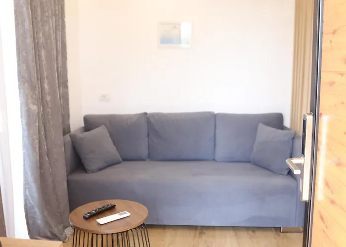 Blue Heaven Seaside Hotel *