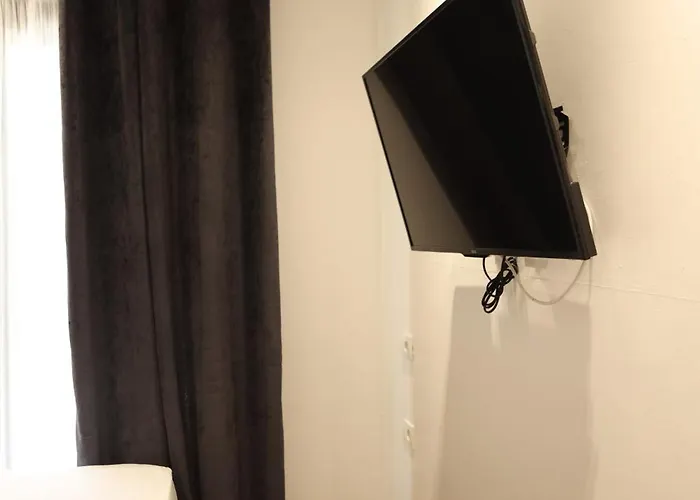 Blue Heaven Seaside Hotel