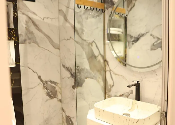 Blue Heaven Seaside Hotel Borsh