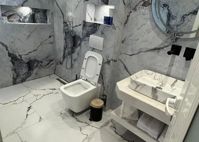 Blue Heaven Seaside Hotel Borsh