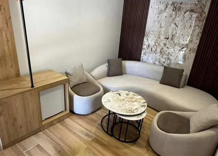 Blue Heaven Seaside Hotel *